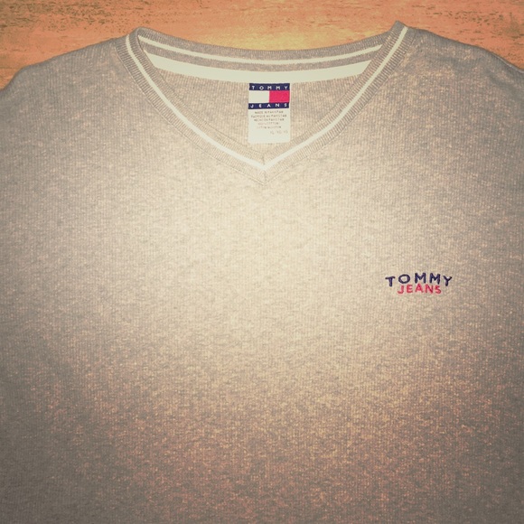 Tommy Hilfiger Other - Tommy Jeans Vintage V-neck Short Sleeve Shirt